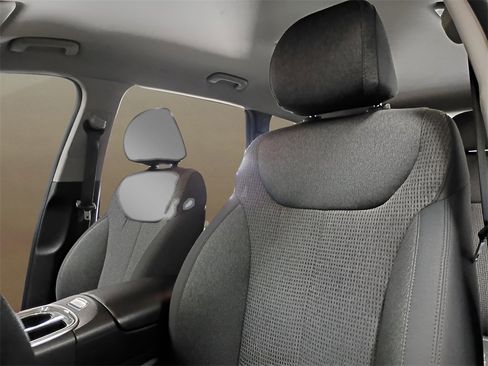 Used 2023 Hyundai Santa Fe SE image 18