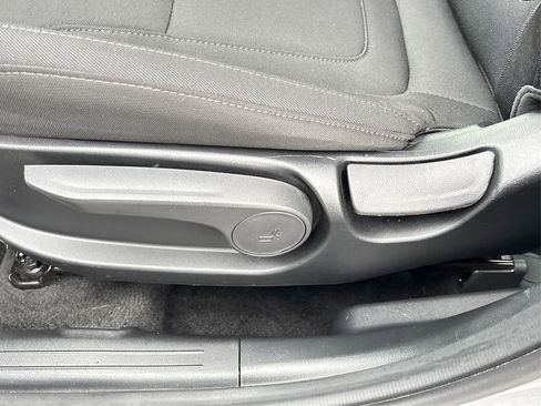 Certified 2025 Hyundai Tucson SE image 22