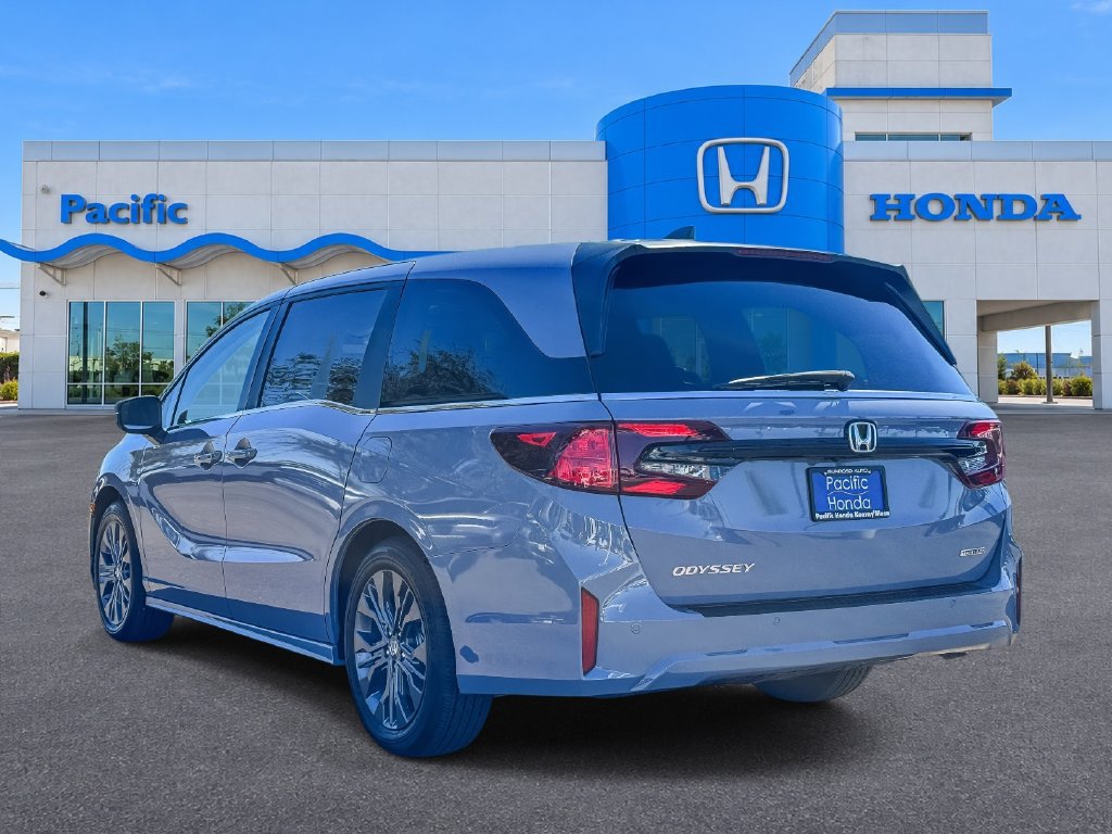 New 2027 Honda Odyssey Touring image 4