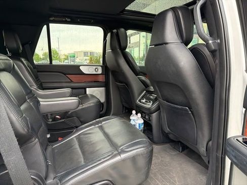 Used 2020 Lincoln Navigator Reserve w/ Equipment Group 208A Reserve AWD/4WD image 27