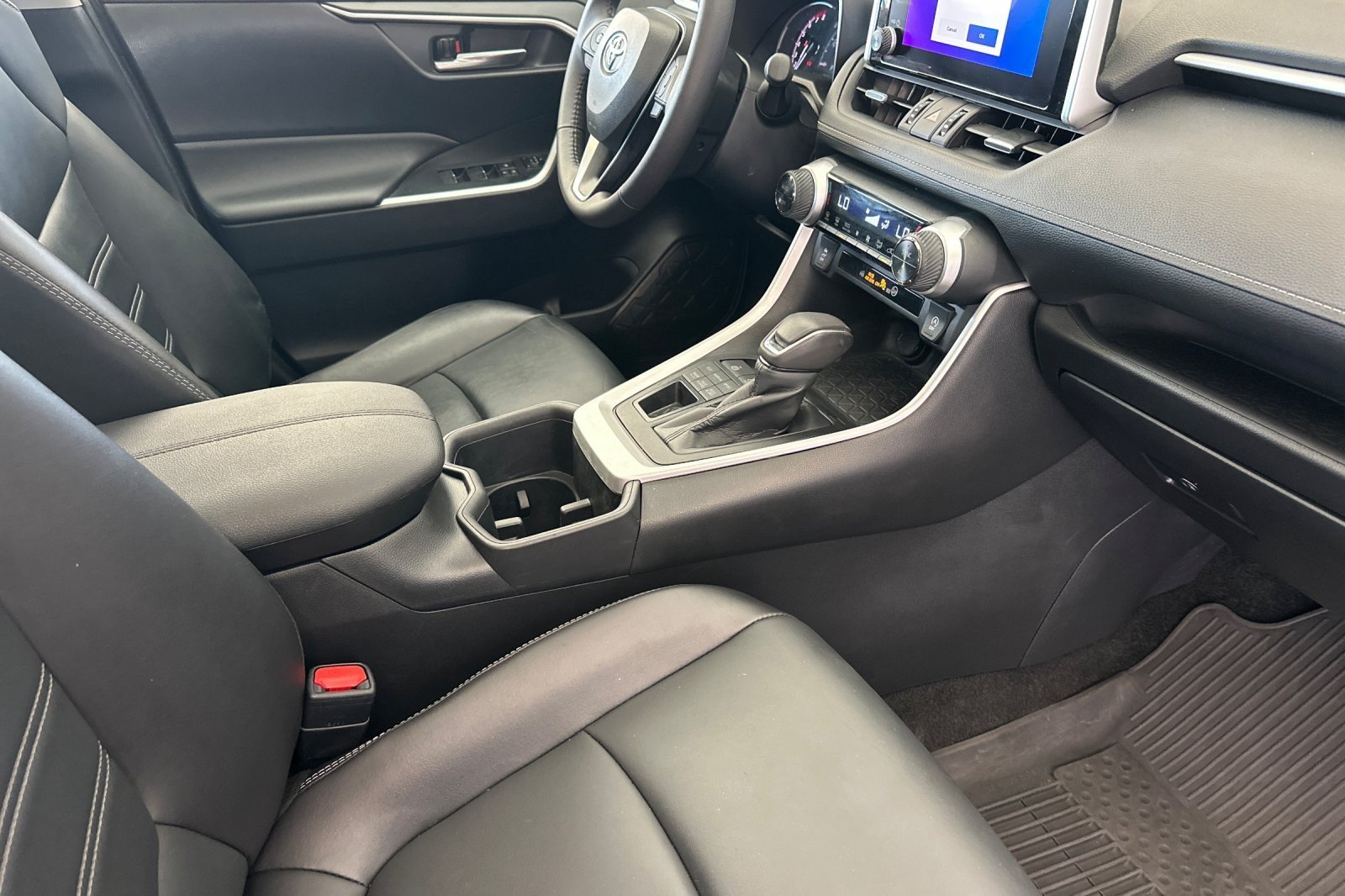 Certified 2024 Toyota RAV4 XLE Premium AWD/4WD image 15
