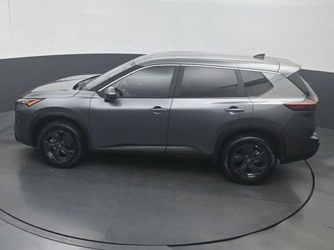Used 2026 Nissan Rogue SV FWD image 21