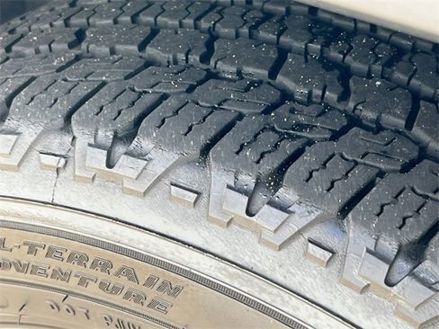 Used 2021 Jeep Grand Cherokee Freedom Edition image 8