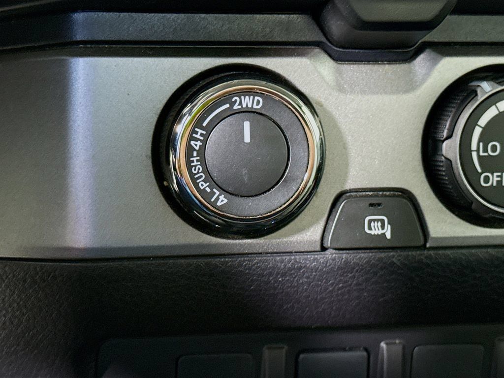 Used 2022 Toyota Tacoma SR AWD/4WD image 10