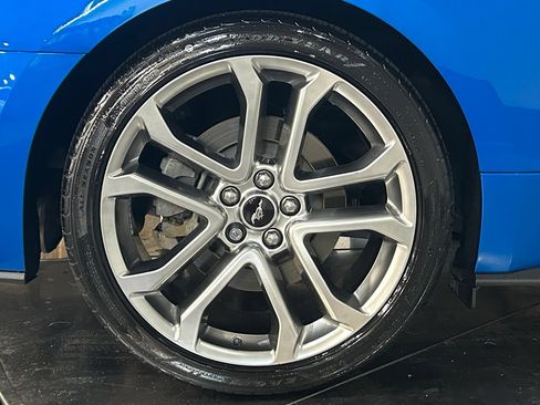 Used 2019 Ford Mustang GT Premium RWD image 33
