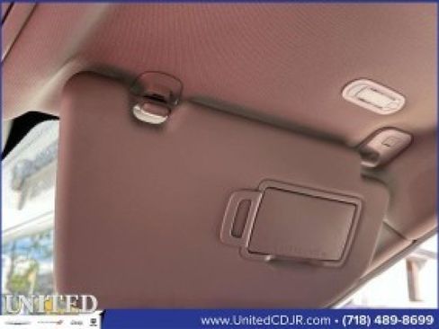 Used 2021 Nissan Rogue S image 26