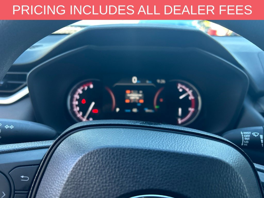 Used 2025 Toyota RAV4 XLE AWD/4WD image 43