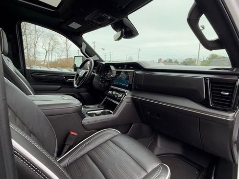 Used 2025 GMC Sierra 2500 AT4X image 20