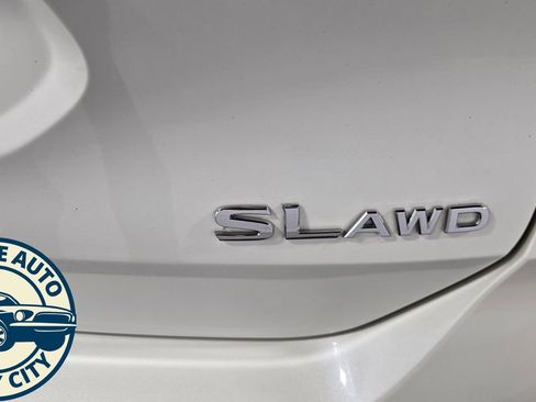 Used 2018 Nissan Rogue SL w/ Premium Package AWD/4WD image 33