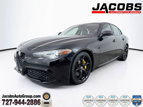 Used 2019 Alfa Romeo Giulia Ti Sport w/ Quick Order Package 22U Sport RWD image 1