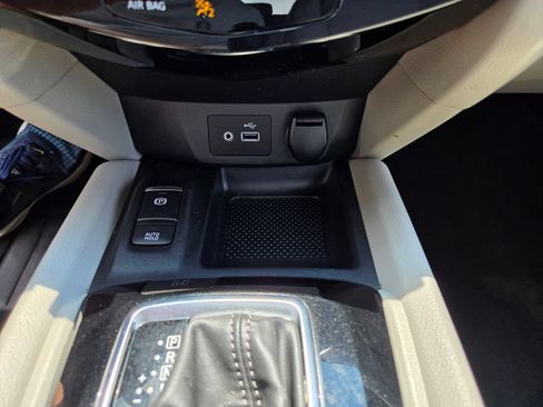 Used 2022 Nissan Rogue Sport SL AWD/4WD image 23