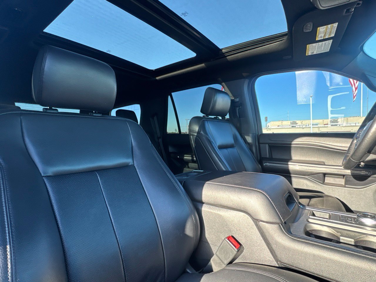 Used 2019 Ford Expedition XLT w/ Equipment Group 202A RWD image 37