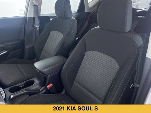 Used 2021 Kia Soul S FWD image 9