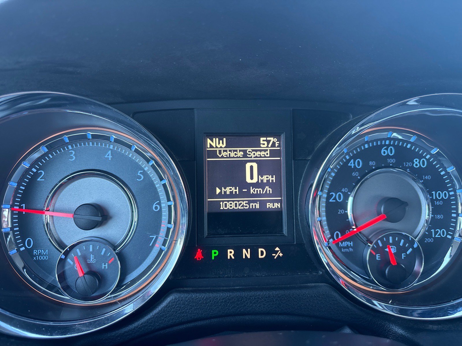 Used 2016 Chrysler Town & Country Touring FWD image 32