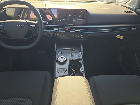 New 2026 Kia Sportage LX FWD image 14