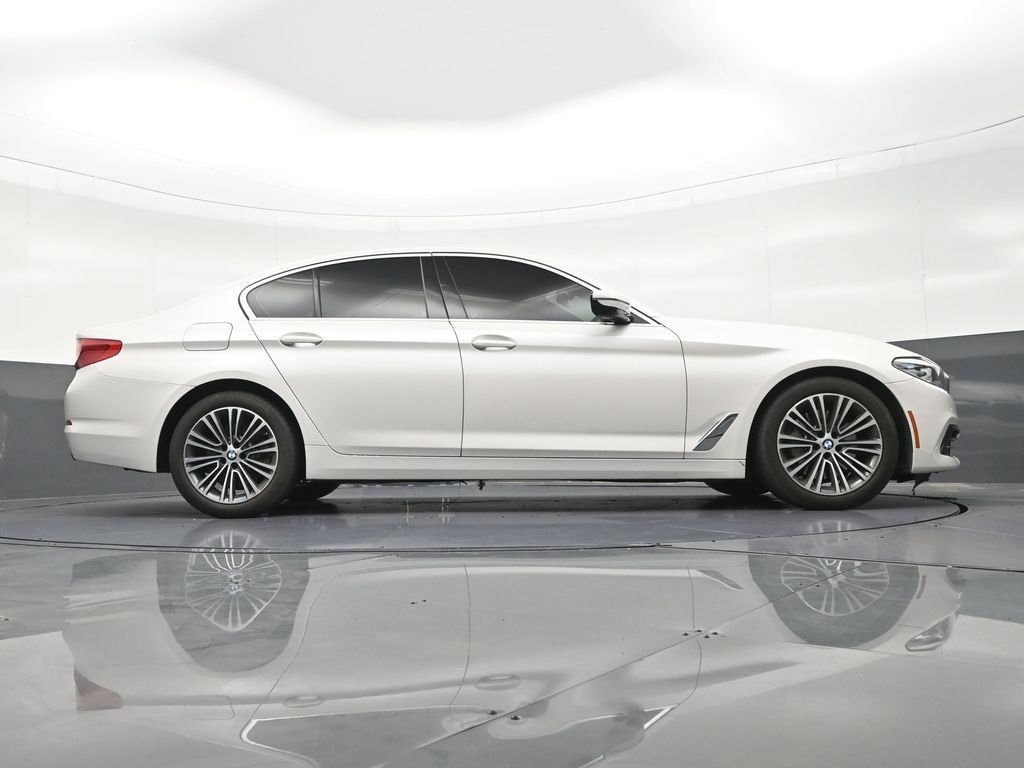 Used 2019 BMW 530i w/ Convenience Package RWD image 28