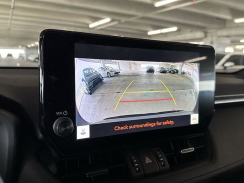 Used 2023 Toyota RAV4 XSE AWD/4WD image 18