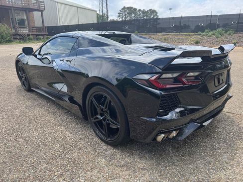 Used 2021 Chevrolet Corvette Stingray Preferred Conv w/ Z51 Performance Package RWD image 6