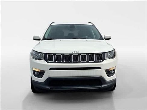 Used 2018 Jeep Compass Latitude AWD/4WD image 8