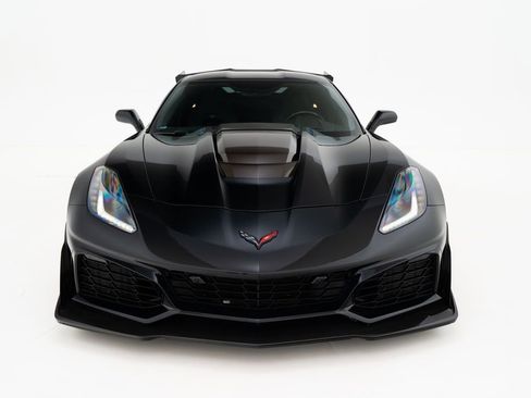 Used 2019 Chevrolet Corvette ZR1 RWD image 8