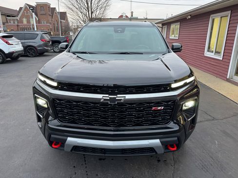 Used 2025 Chevrolet Traverse Z71 w/ Enhanced Driving Package image 2