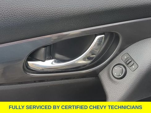 Used 2017 Nissan Rogue SV FWD image 21