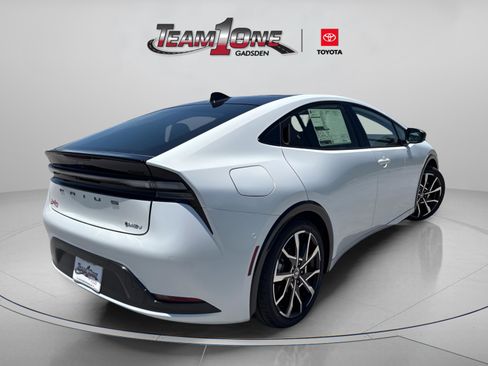 New 2026 Toyota Prius Plug-In Hybrid FWD image 7