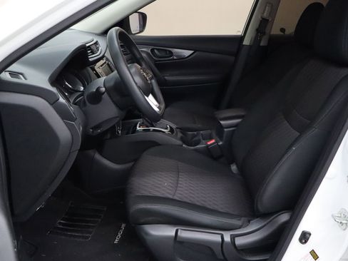 Used 2020 Nissan Rogue S image 14