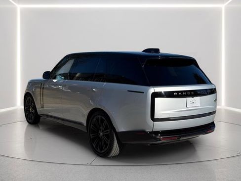 Certified 2023 Land Rover Range Rover Long Wheelbase SE image 3