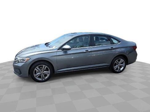 Used 2024 Volkswagen Jetta SE FWD image 1