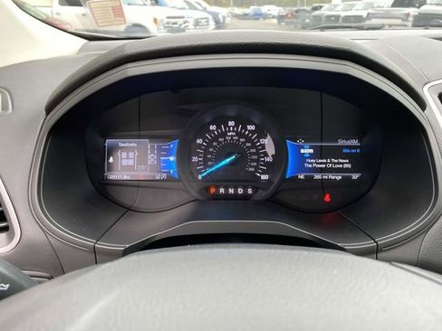 Certified 2024 Ford Edge SE image 23