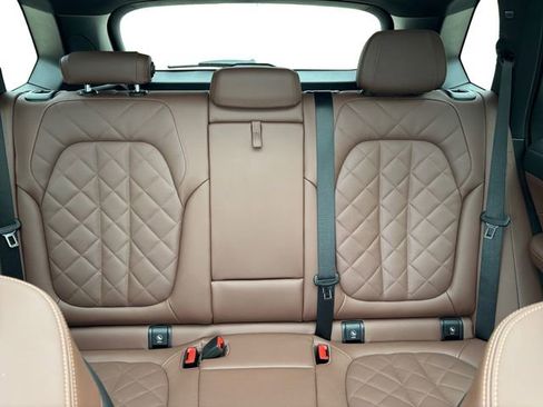 Certified 2025 BMW X5 xDrive40i w/ Climate Comfort Package image 25