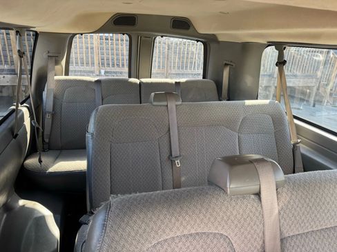 Used 2017 Chevrolet Express 3500 LT w/ LT Preferred Equipment Group image 32