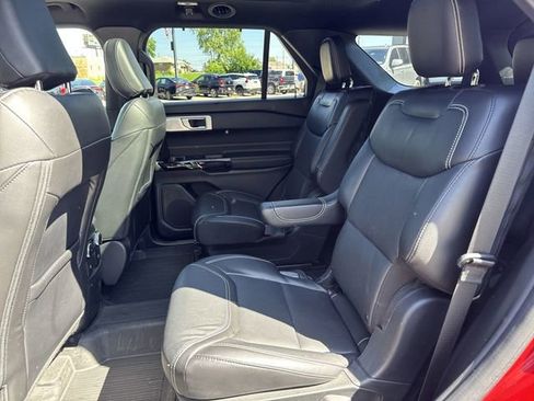 Used 2022 Ford Explorer ST w/ Equipment Group 401A AWD/4WD image 26
