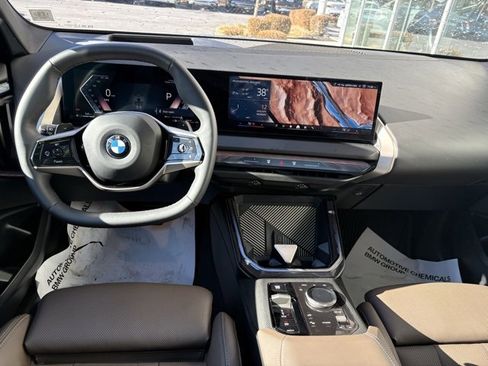 Used 2025 BMW X3 xDrive30i w/ Premium Package image 12