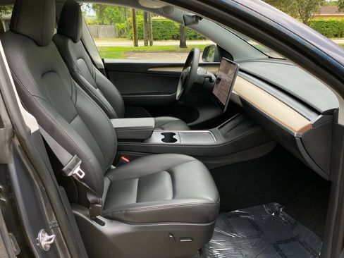 Used 2023 Tesla Model Y AWD image 18