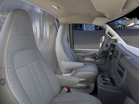 New 2025 Chevrolet Express 3500 w/ Power Convenience Package image 39