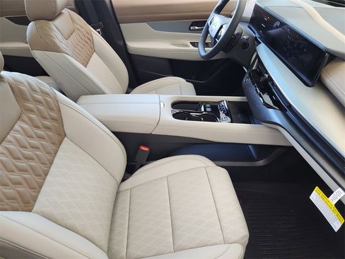 New 2026 Nissan Murano Platinum image 9