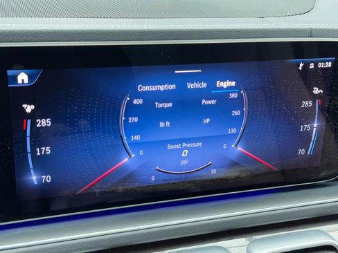 Used 2025 Mercedes-Benz GLS 450 4MATIC w/ AMG Line Exterior image 27