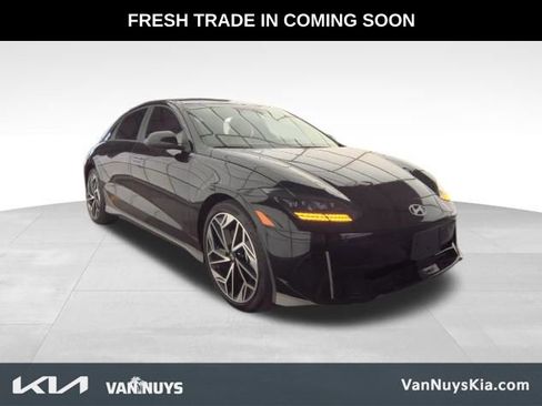 Used 2023 Hyundai Ioniq 6 SEL image 3