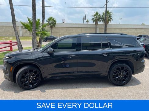 Used 2026 Chevrolet Traverse RS w/ LPO, Floor Liner Package FWD image 3