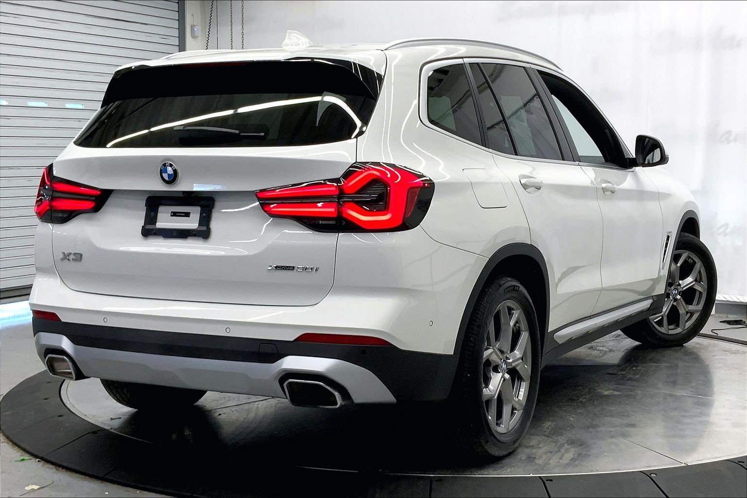 Used 2024 BMW X3 xDrive30i w/ Convenience Package AWD/4WD image 7