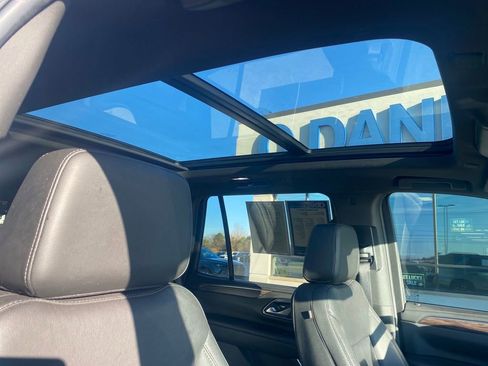 Used 2022 Chevrolet Tahoe Z71 w/ Luxury Package image 5