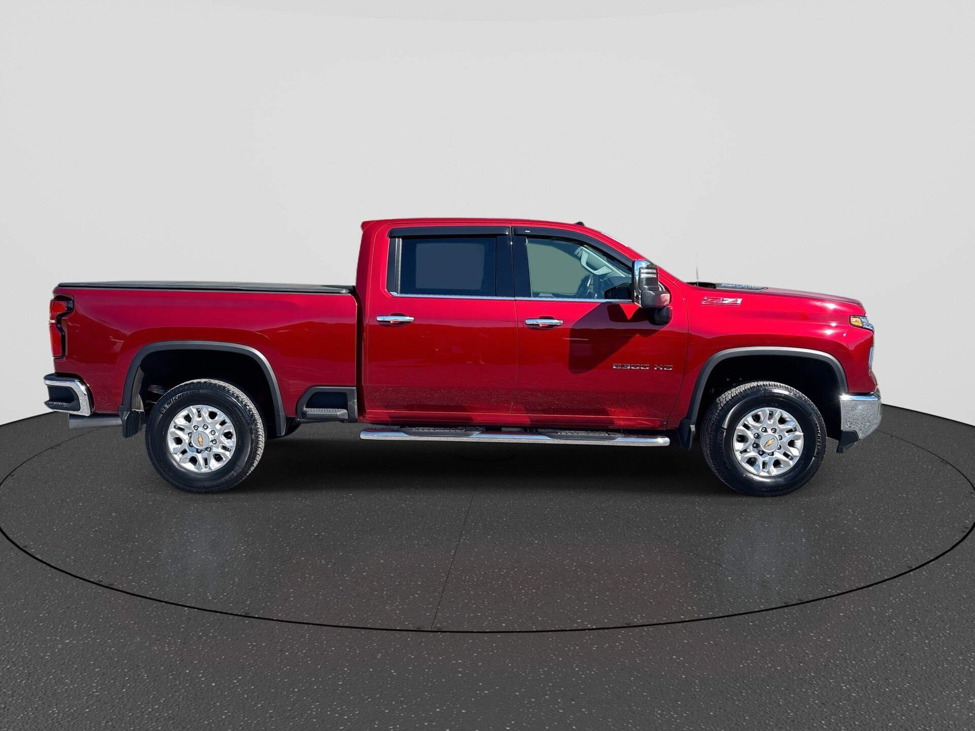 Used 2025 Chevrolet Silverado 2500 LTZ w/ LTZ Convenience Package AWD/4WD image 9