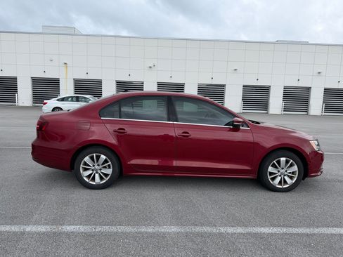Used 2016 Volkswagen Jetta SE FWD image 5