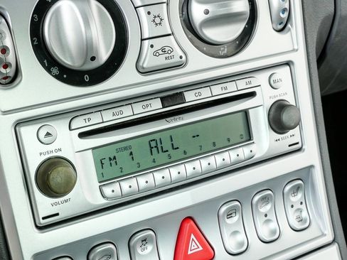 Used 2005 Chrysler Crossfire Limited image 13