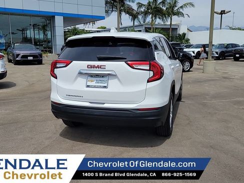 Certified 2024 GMC Terrain SLE FWD image 7