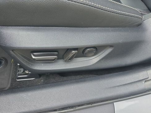 Used 2025 Toyota Camry SE w/ Convenience Package FWD image 20