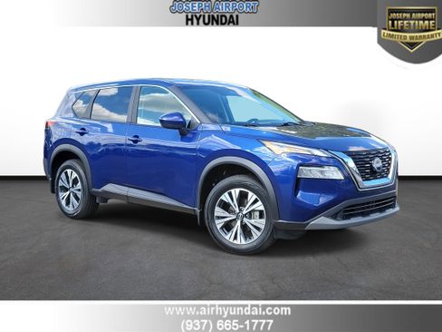 Used 2023 Nissan Rogue SV image 1