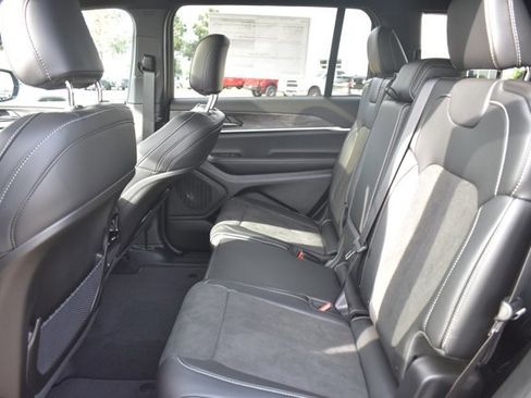 New 2026 Jeep Grand Cherokee L 4WD image 15